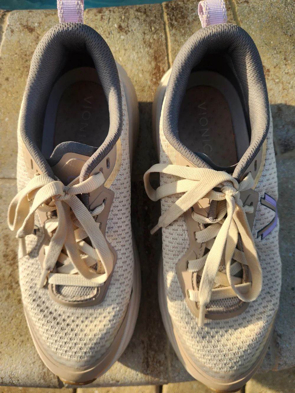 Vionic Walk Max II Gray Mesh Walking Shoes Women’s 7.5 Worn Once Like New